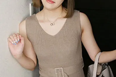 【素人特摄】素人AV采访～穿着性感内衣低头肏害羞的素人女孩～神尾夏希
