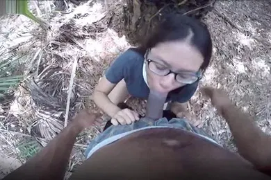 【自拍偷拍】激情户外台湾医科大美眉凯伦南美洲和当地原住民体验丛林野战