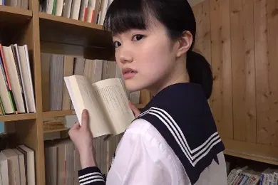 【学生萝莉】美人小萝莉学生制服激烈抽插潮喷