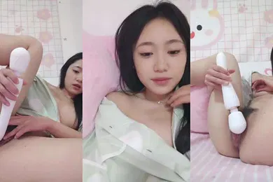 【学生萝莉】国产02年的小萝莉宿舍自慰无毛粉嫩一-线跳蛋萝莉