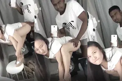 【自拍偷拍】天津商场试衣间中国妹子挑战黑人大屌