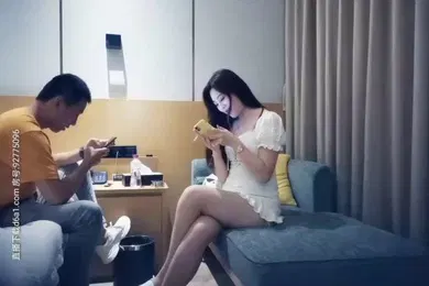 【口交自慰】全国探花白衣丰满妹子骑在身上调情摸奶床上口交舔弄大力猛操呻吟娇喘