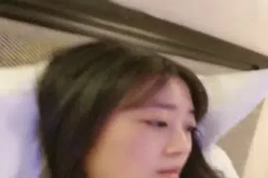 【学生萝莉】艺术学院大三学生妹寒假酒店开房做爱