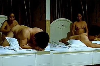 【口交自慰】极品探花京都郭少大奶按摩女全套莞式服务舔乳头舔耳朵口交毒龙服务真棒主动上位让小哥抗腿爆草精彩刺激
