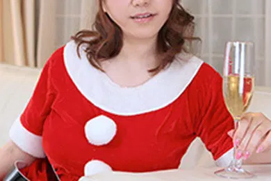 【无码高清】巨乳的她，圣诞老人家访 七海结衣