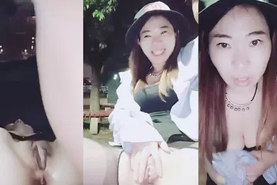 【口交自慰】胆子真大啊晚上风骚的少妇为了满足狼友在户外露出口交舔胸回到车里深喉啪啪车震淫荡刺激