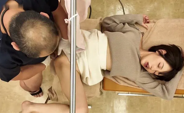 【无码高清】産婦人科痴！！29何も知らない若妻に治療と称して中出しまでっ！！  Uncensored-UMD-1007