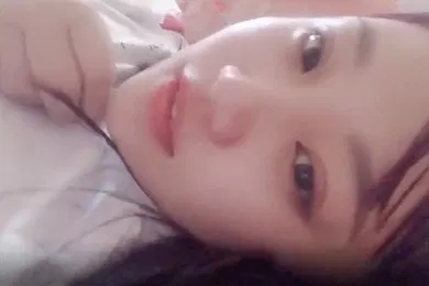 【网曝黑料】度云泄密二次元巨乳小萌妹胸部很大洗完澡拿着奶子吃肉棒插骚穴白浆流了流
