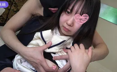 【素人特摄】FC2-2972795 合計3作品！怒涛の200分！！ R4卒業生の色白スレンダー美は剛毛未処理マン-cd4