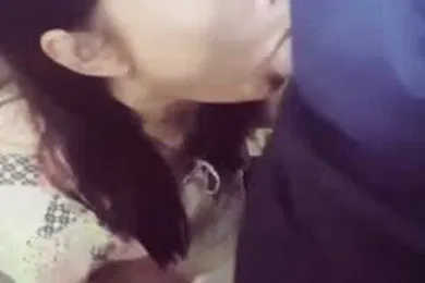 【乱伦】自拍颜射财务单位财务姐姐上厕所尿尿被包皮鸡巴领导尾随进去强迫吹箫口爆颜射脸上