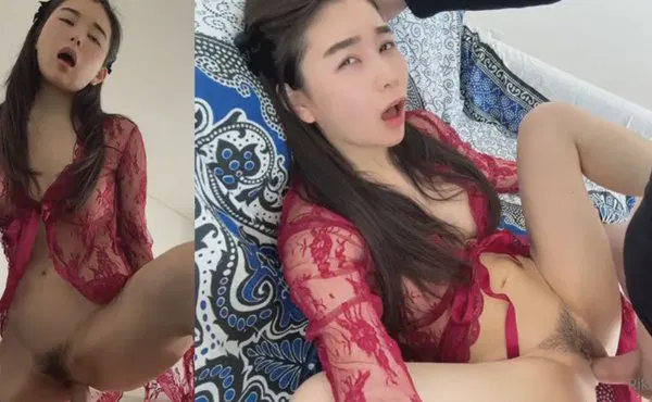 【主播网红】Rikakodesu Gets Drilled By Her BF